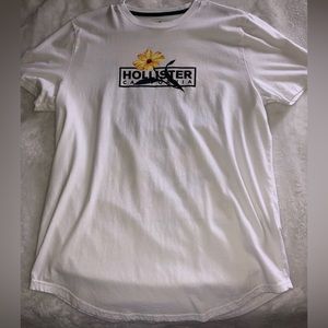 Hollister graphic tee men’s size large